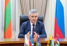 Photo of Президент провел консультации с экспертами по кризису