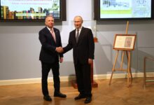 Photo of Президент встретился с главой враждебного государства